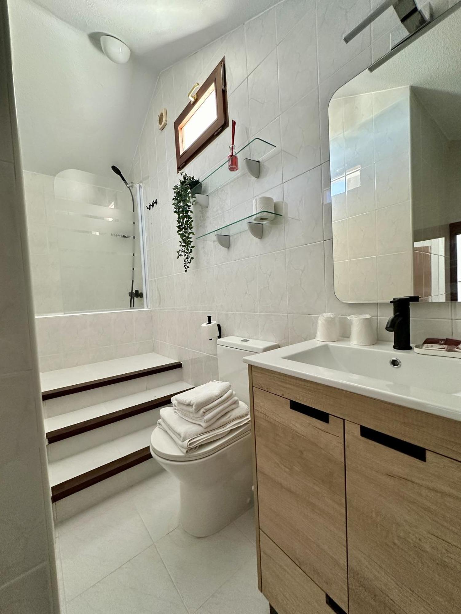 Apartamentos Val De Comillas Pokoj fotografie